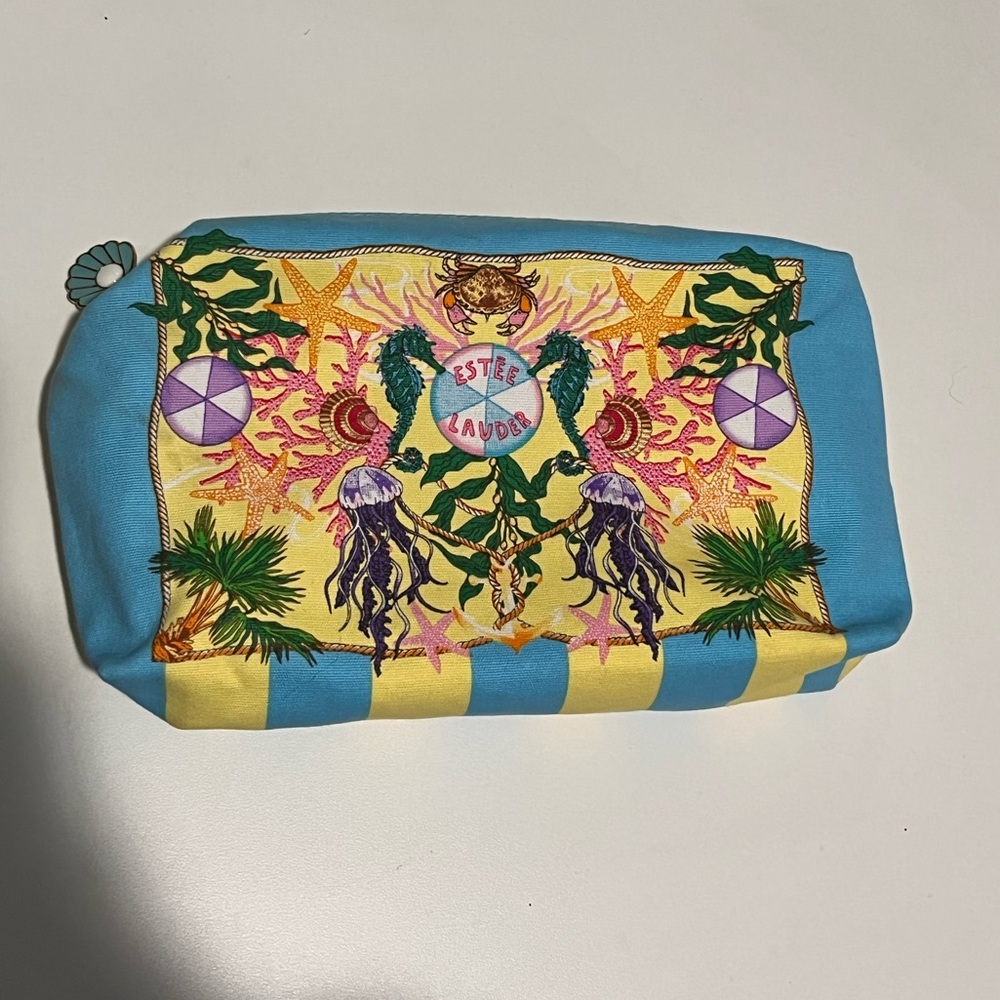 Estee Lauder Beach/ocean themed Blue and Yellow makeup Bag, never used
